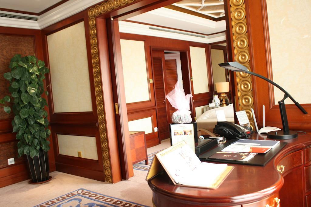 Dynasty International Hotel Dalian Jinzhou  Exterior photo